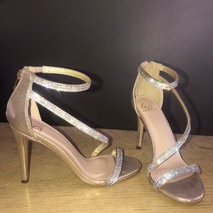 Women’s dressy heels